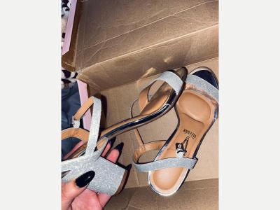 Moda Belleza Zapatos y Calzados Sandalias nuevas