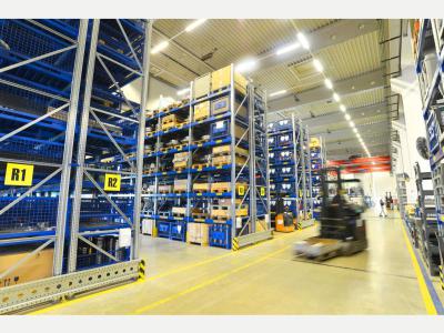  Personal para dep�sito Mayorista de Repuestos 