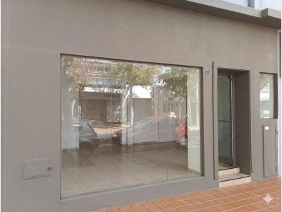 Salones y Oficinas Alquiler San Juan Due�o Alquila Amplio Sal�n Comercial Para Oficinas o Negocio