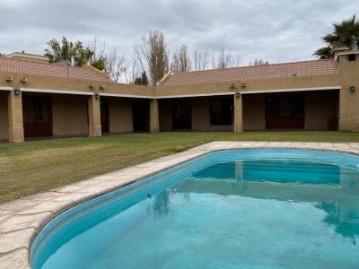 Casas Venta San Juan Casa 4 dormitorios y piscina Club Golf