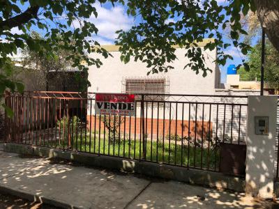 Casas Venta San Juan BUSSO Prop. Vende Casa esquina con Departamento