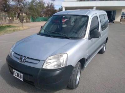 Camionetas y Utilitarios Usado Peugeot Partner  2011