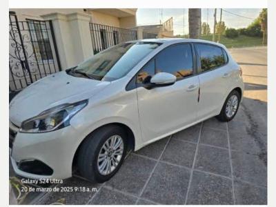Peugeot 208 2017 Usado