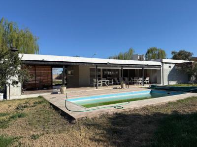 Casas Venta San Juan Casa En Barrio Privado Portal Del Mdano. Reta Martilleros.