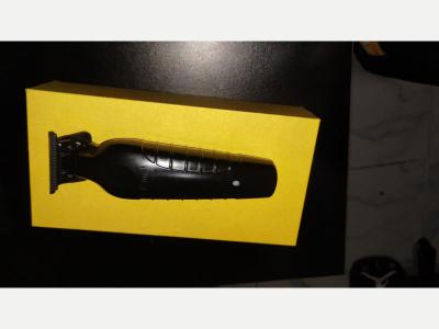 Instituto de Belleza Vendo afeitadora y patillera kemei 