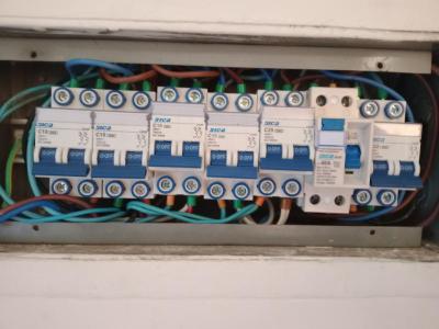 Oficios Electricista Electricista domiciliaria y comercial